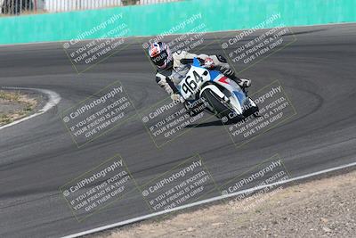 media/Apr-20-2025-AHRMA (Sun) [[393a79c373]]/Race/group 10 early race/Turn 4b/